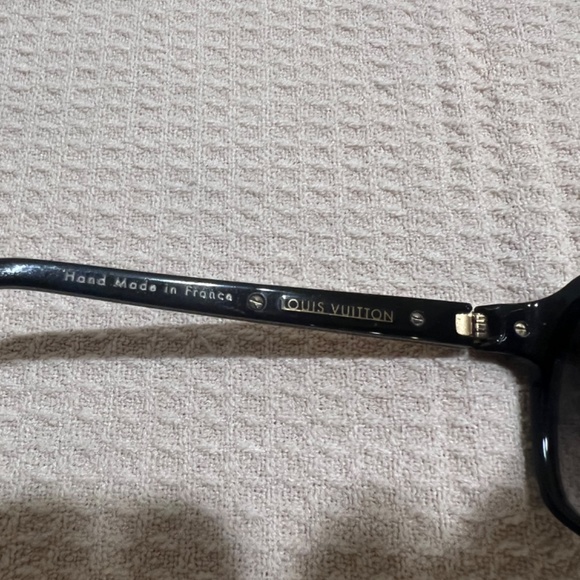 Louis Vuitton Evidence Sunglasses Black - Picture 12 of 16